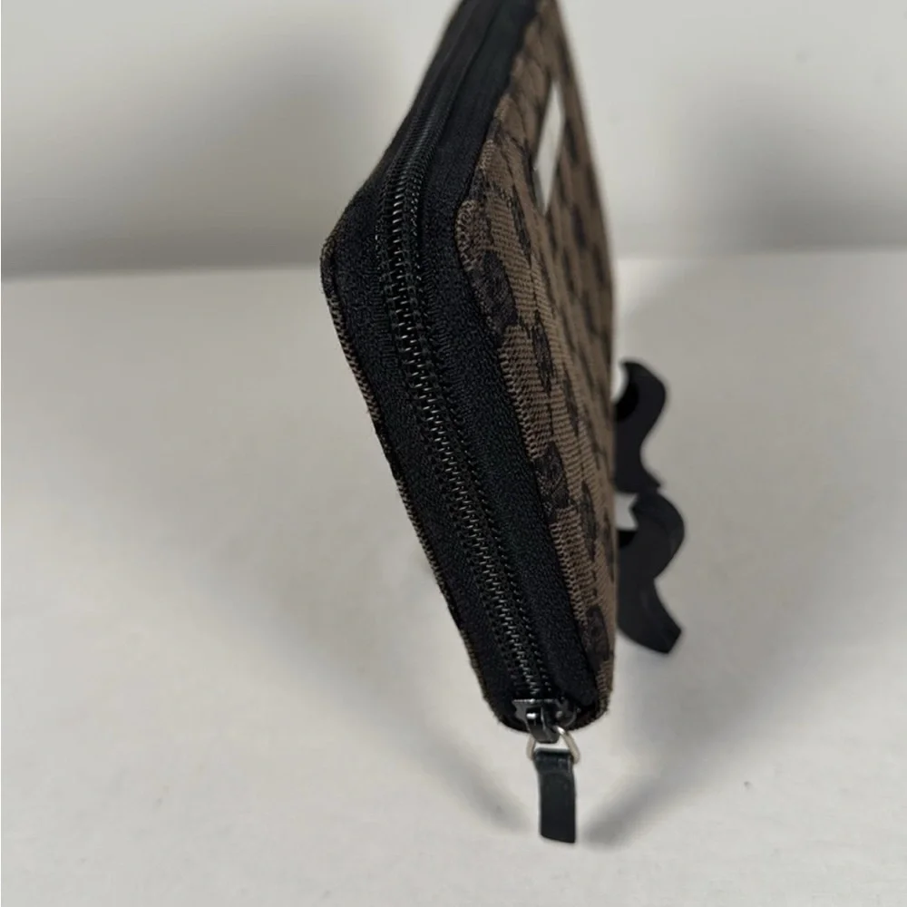 Gucci gg canvas